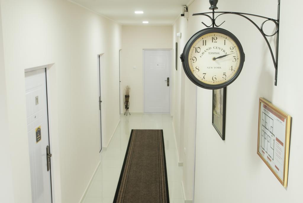 Guest House Centar Lux Becicherecul Mare Exterior foto