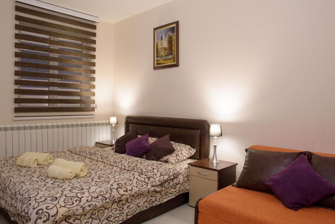 Guest House Centar Lux Becicherecul Mare Exterior foto