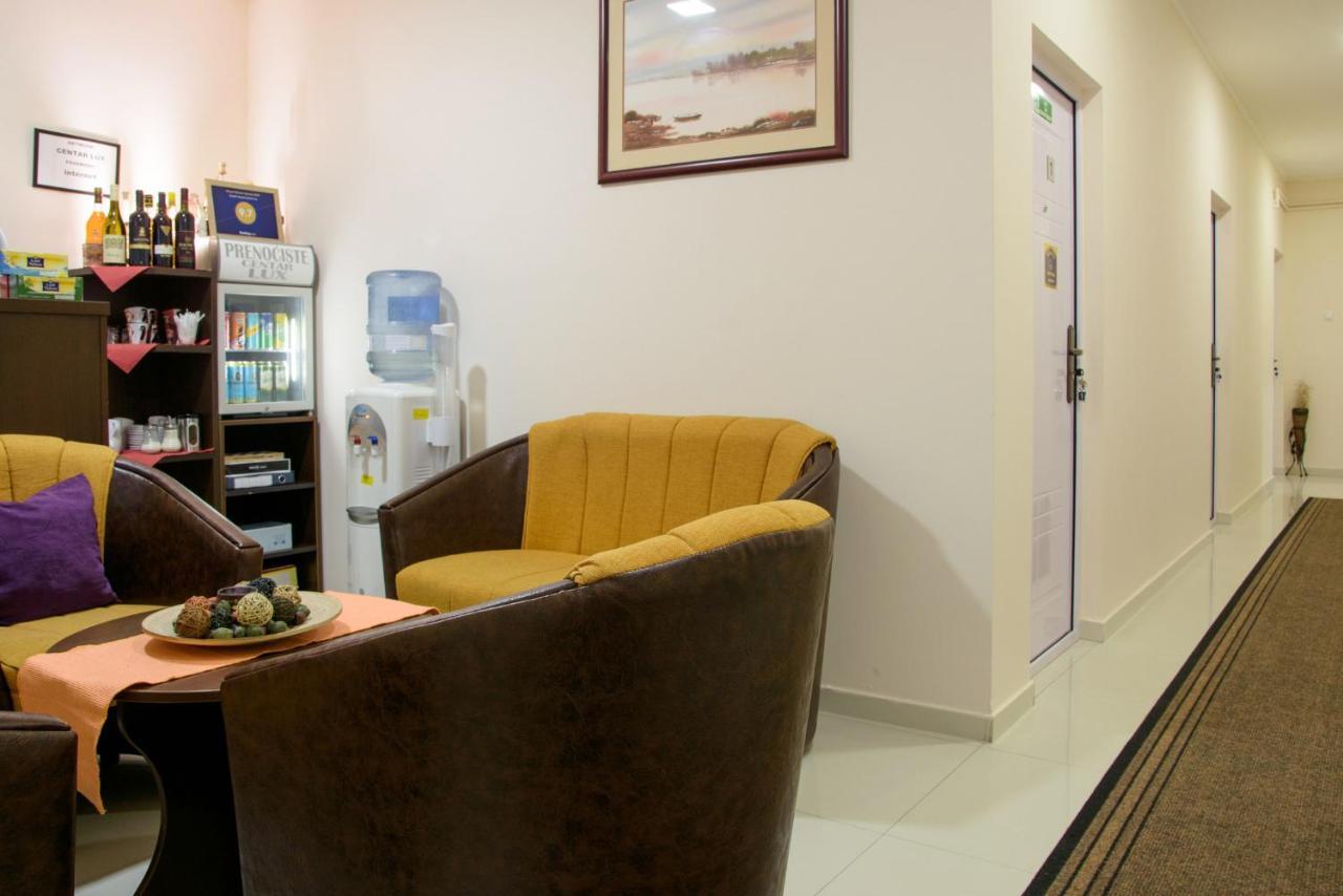 Guest House Centar Lux Becicherecul Mare Exterior foto